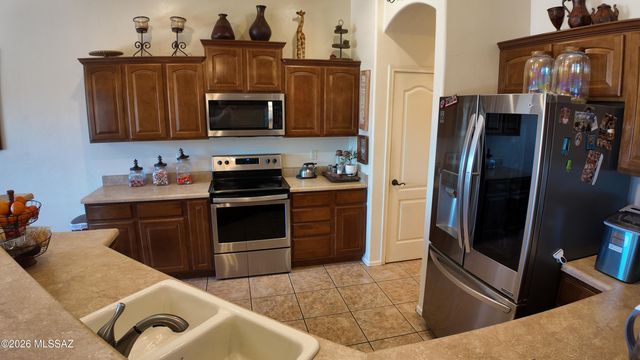 880 Calle Zapotec, Rio Rico, AZ 85648