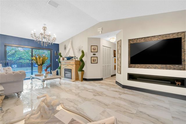 15830 SW 139th Ave, Miami, FL 33177