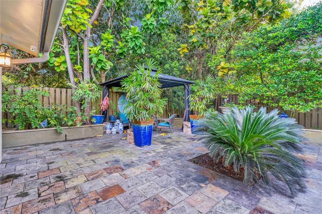 15830 SW 139th Ave, Miami, FL 33177