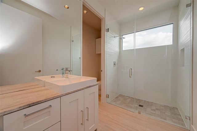 2114 Potomac Drive B, Houston, TX 77057