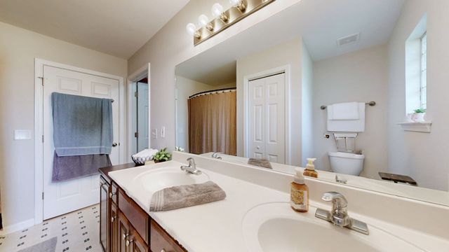 218 Autumn Glen Dr, Murfreesboro, TN 37129