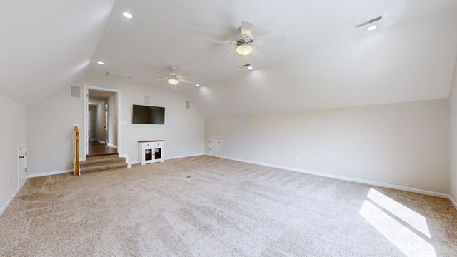 218 Autumn Glen Dr, Murfreesboro, TN 37129