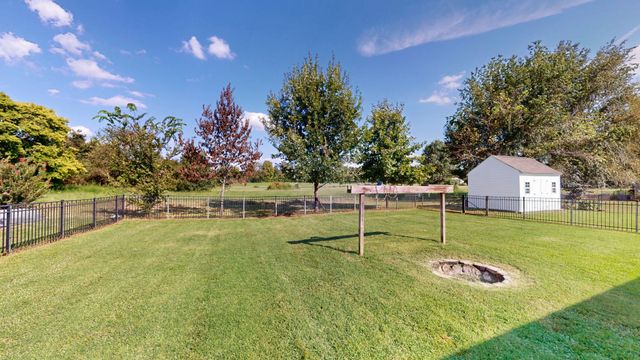 218 Autumn Glen Dr, Murfreesboro, TN 37129
