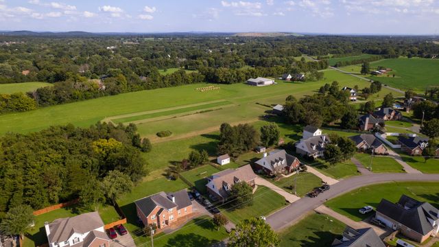 218 Autumn Glen Dr, Murfreesboro, TN 37129