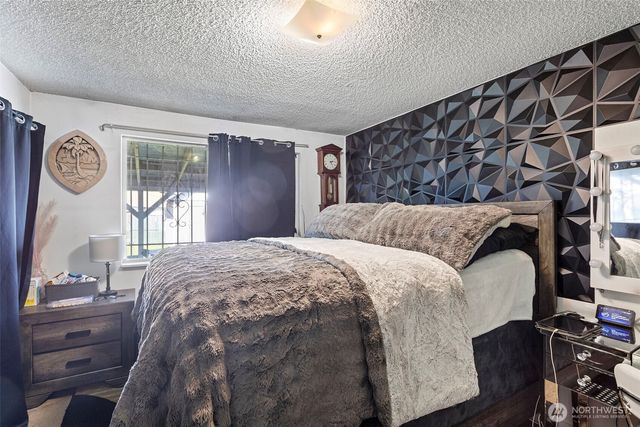 1025 E 63rd Street, Tacoma, WA 98404