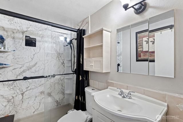 1025 E 63rd Street, Tacoma, WA 98404