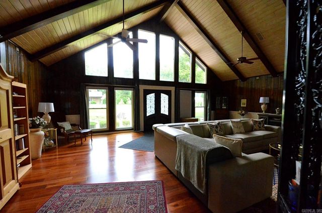 4025 Chapel Lane, Pine Bluff, AR 71603