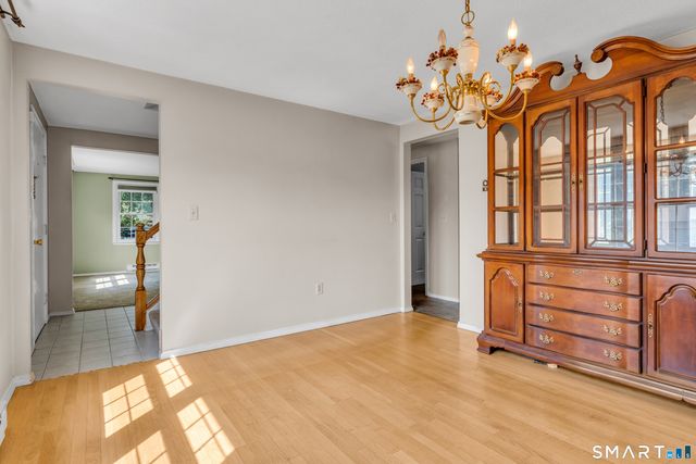 9 Cross Drive, Waterford, CT 06385