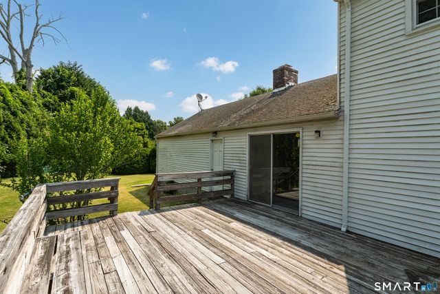9 Cross Drive, Waterford, CT 06385