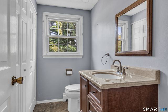 9 Cross Drive, Waterford, CT 06385