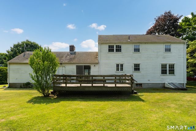9 Cross Drive, Waterford, CT 06385