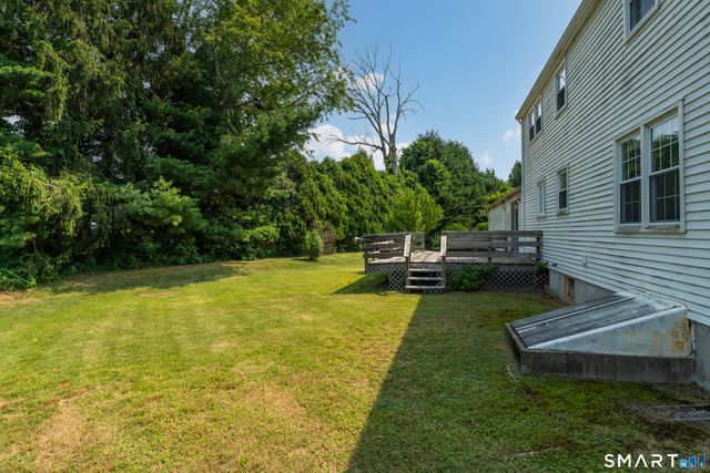 9 Cross Drive, Waterford, CT 06385