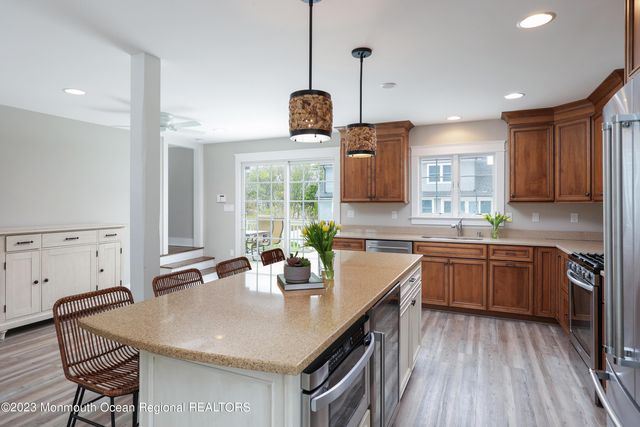 912 Ocean Avenue, Mantoloking, NJ 08738