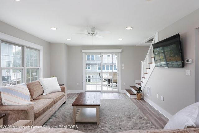 912 Ocean Avenue, Mantoloking, NJ 08738