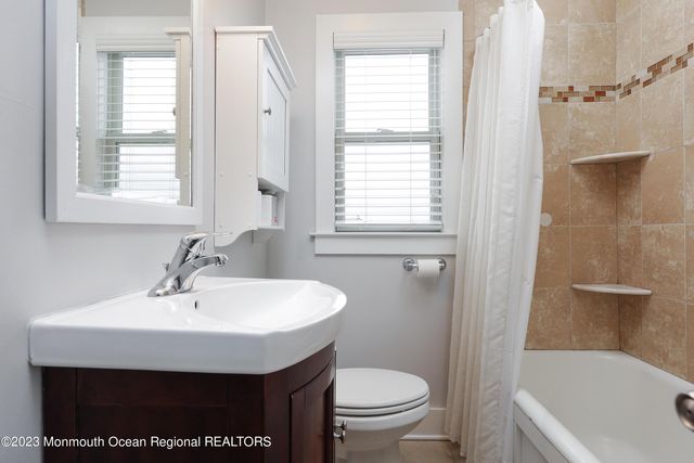 912 Ocean Avenue, Mantoloking, NJ 08738