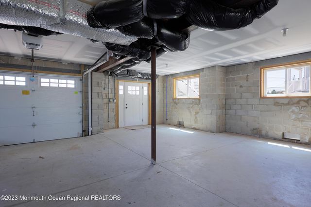 912 Ocean Avenue, Mantoloking, NJ 08738