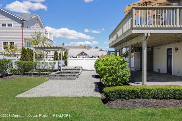 912 Ocean Avenue, Mantoloking, NJ 08738