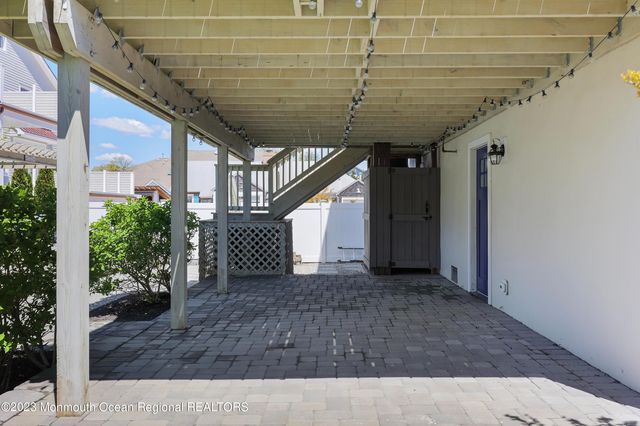 912 Ocean Avenue, Mantoloking, NJ 08738