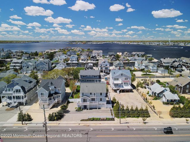 912 Ocean Avenue, Mantoloking, NJ 08738