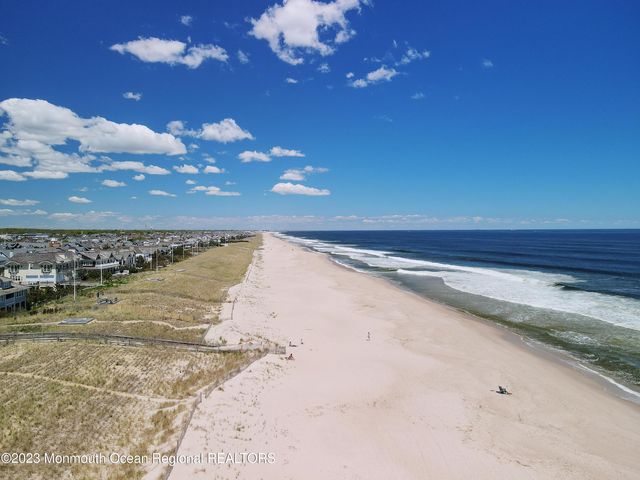 912 Ocean Avenue, Mantoloking, NJ 08738