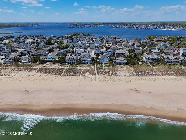 912 Ocean Avenue, Mantoloking, NJ 08738