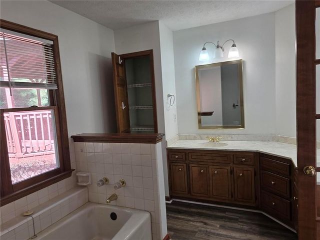 1400 Gateside Court, Snellville, GA 30078