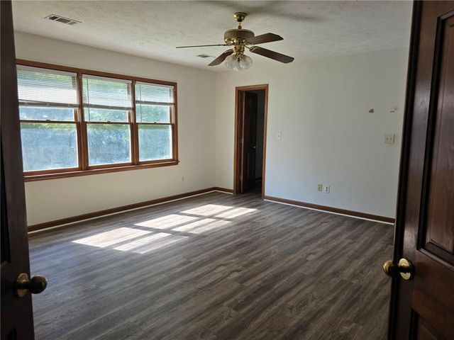 1400 Gateside Court, Snellville, GA 30078