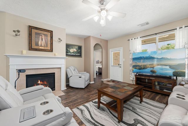 2526 Winged Dove Drive, League City, TX 77573