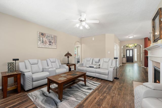 2526 Winged Dove Drive, League City, TX 77573