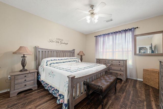 2526 Winged Dove Drive, League City, TX 77573