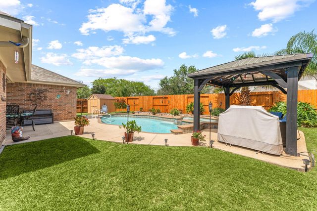 2526 Winged Dove Drive, League City, TX 77573