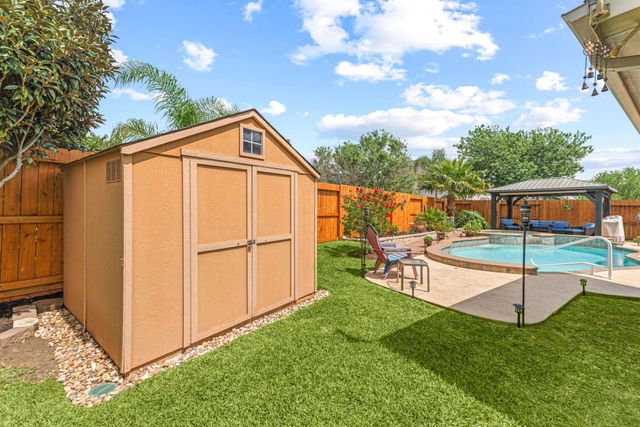 2526 Winged Dove Drive, League City, TX 77573