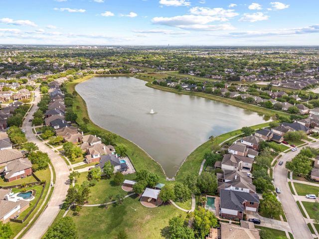 2526 Winged Dove Drive, League City, TX 77573