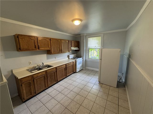 238 Park Rd, Ambridge, PA 15003