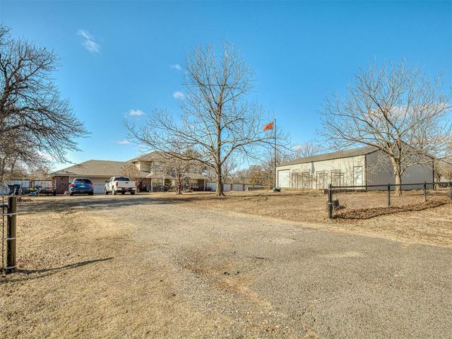 7901 Eagle Wood Drive, Oklahoma City, OK 73150