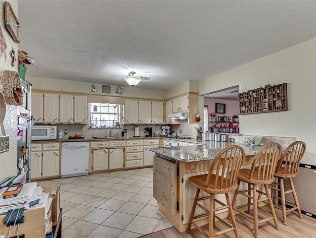 7901 Eagle Wood Drive, Oklahoma City, OK 73150