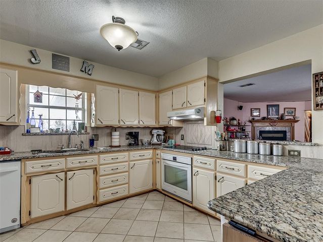 7901 Eagle Wood Drive, Oklahoma City, OK 73150