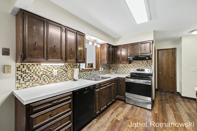 1789 Pleasantwood Drive, Georgetown Twp, MI 49428