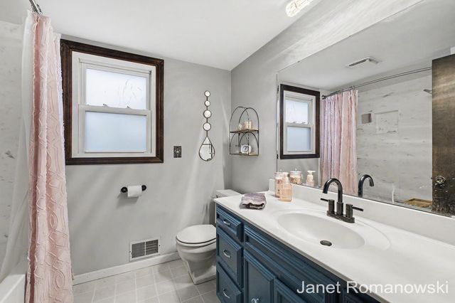 1789 Pleasantwood Drive, Georgetown Twp, MI 49428