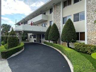 6250 Bird Rd B7, South Miami, FL 33155