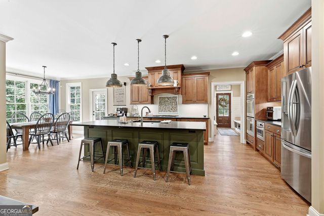 615 Osborne Court, Fayetteville, GA 30215