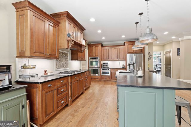 615 Osborne Court, Fayetteville, GA 30215