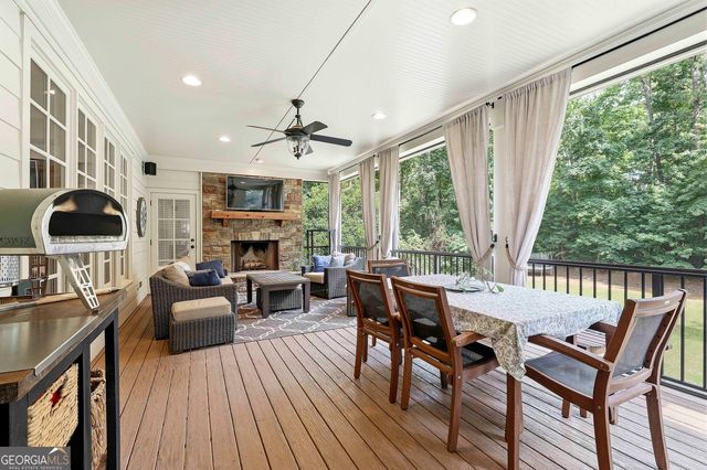 615 Osborne Court, Fayetteville, GA 30215