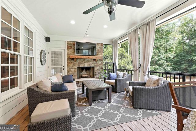 615 Osborne Court, Fayetteville, GA 30215