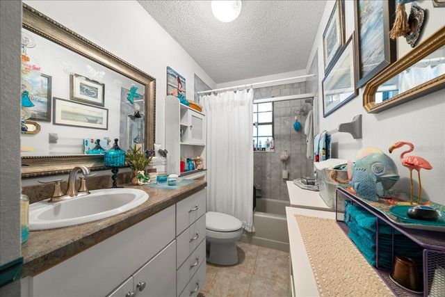 7025 NW 5TH LANE, Ocala, FL 34482