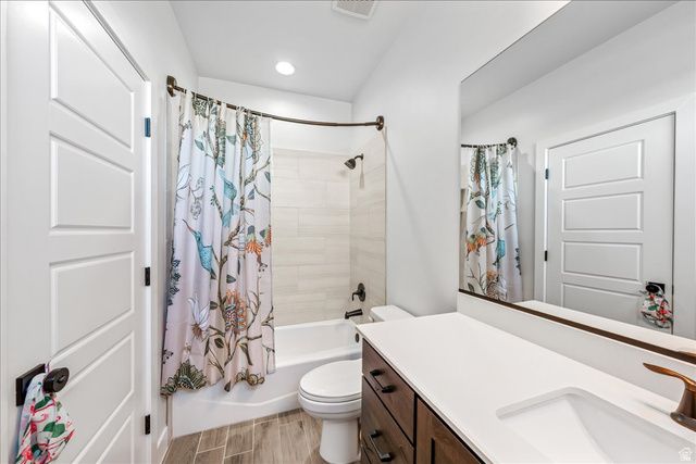 2210 N MONTAGNA ST, Washington, UT 84780