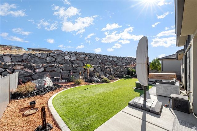 2210 N MONTAGNA ST, Washington, UT 84780