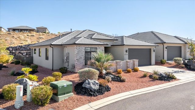 2210 N MONTAGNA ST, Washington, UT 84780