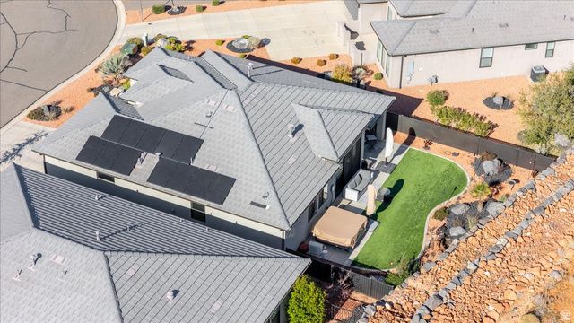 2210 N MONTAGNA ST, Washington, UT 84780