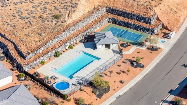 2210 N MONTAGNA ST, Washington, UT 84780